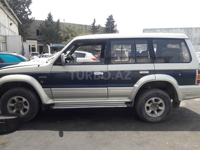 Mitsubishi Pajero 1995, 290,000 km - 2.8 l - Bakı