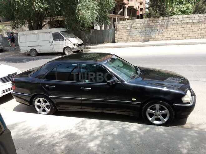Mercedes C 220 1999, 295,000 km - 2.2 l - Bakı