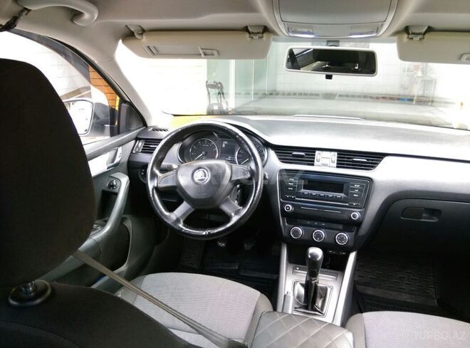 Skoda Octavia 2013, 410,000 km - 1.2 л - Bakı