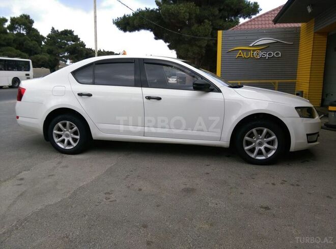 Skoda Octavia 2013, 410,000 km - 1.2 л - Bakı