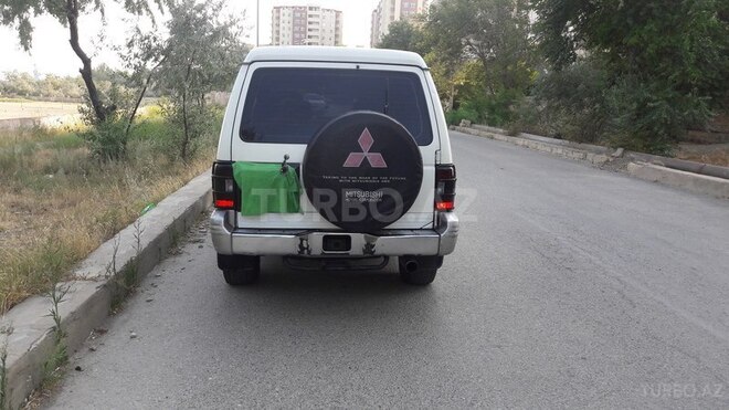 Mitsubishi Pajero 1996, 335,000 km - 2.8 л - Bakı