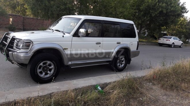 Mitsubishi Pajero 1996, 335,000 km - 2.8 л - Bakı