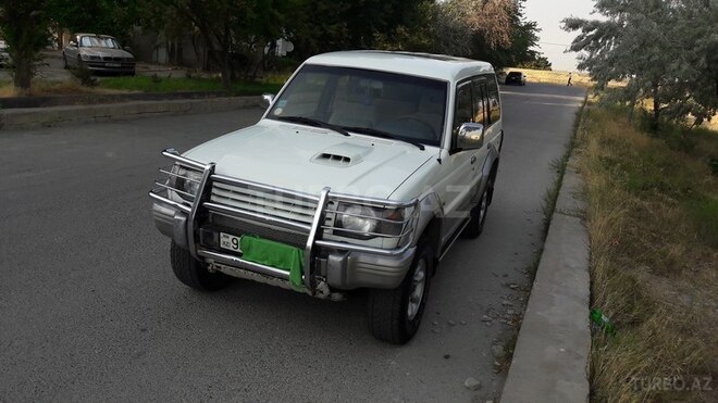 Mitsubishi Pajero 1996, 335,000 km - 2.8 л - Bakı