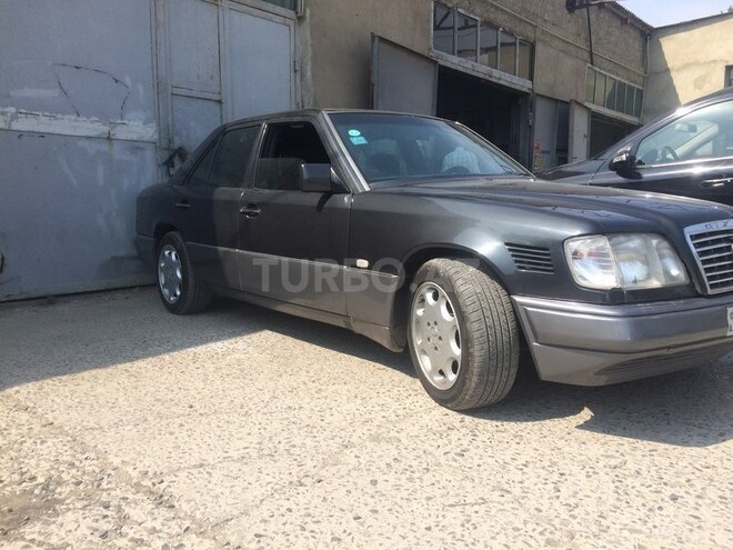 Mercedes E 250 1994, 400,000 km - 2.5 l - Sumqayıt