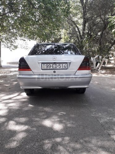Mercedes C 220 1998, 299,499 km - 2.2 l - Bakı