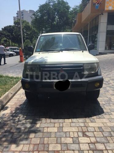 Mitsubishi Pajero io 1998, 222,000 km - 1.8 l - Bakı