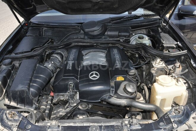 Mercedes E 240 2000, 285,000 km - 2.4 l - Bakı
