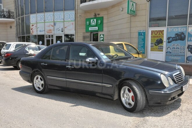 Mercedes E 240 2000, 285,000 km - 2.4 l - Bakı