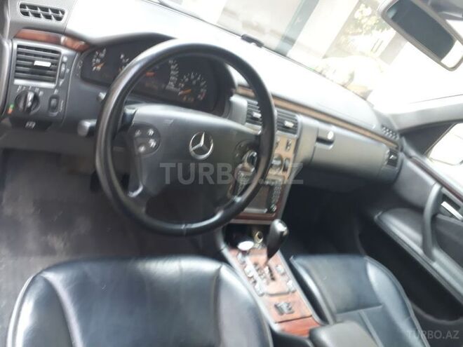 Mercedes E 240 2000, 285,000 km - 2.4 l - Bakı