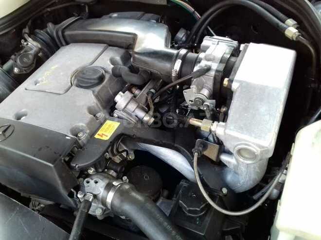 Mercedes C 220 1995, 196,000 km - 2.2 l - Bakı