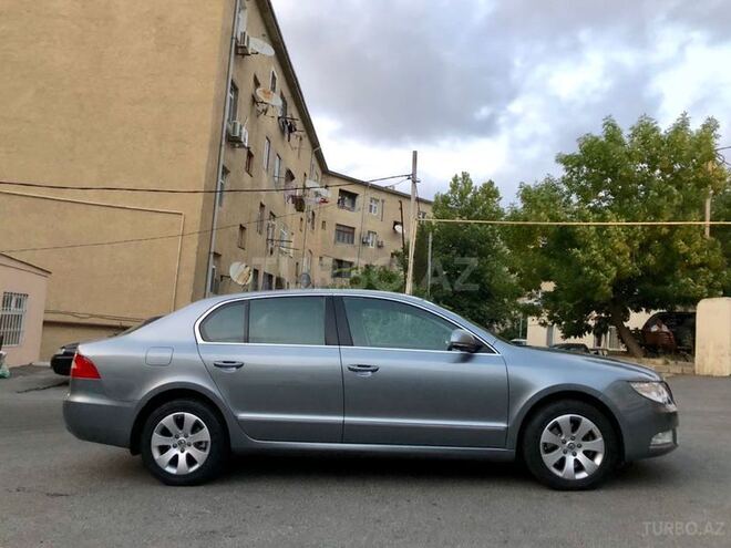 Skoda Superb 2011, 185,000 km - 1.8 l - Bakı
