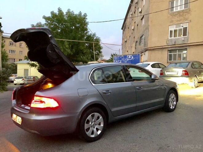 Skoda Superb 2011, 185,000 km - 1.8 l - Bakı