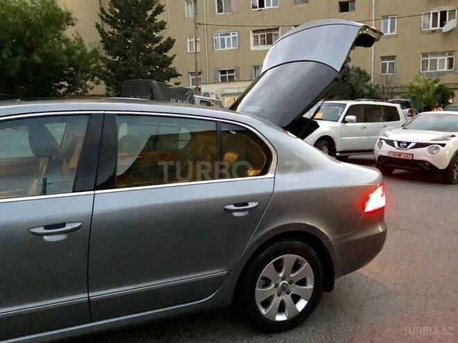 Skoda Superb 2011, 185,000 km - 1.8 l - Bakı