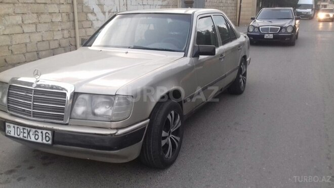 Mercedes E 230 1986, 354,780 km - 2.3 l - Bakı