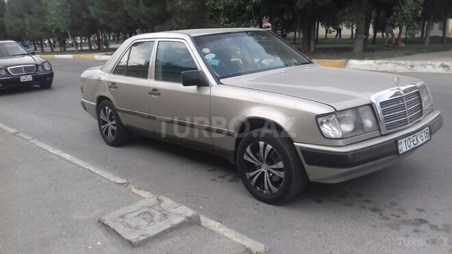 Mercedes E 230 1986, 354,780 km - 2.3 l - Bakı
