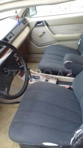 Mercedes E 230 1986, 354,780 km - 2.3 l - Bakı