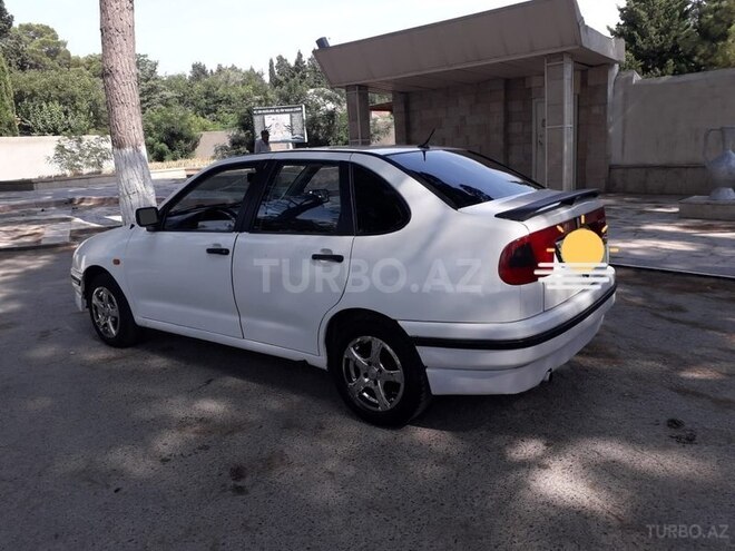 Volkswagen Polo 1995, 289,000 km - 1.6 l - Sumqayıt