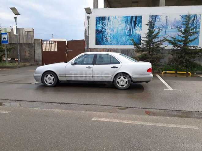 Mercedes E 240 1999, 172,000 km - 2.4 л - Şəmkir
