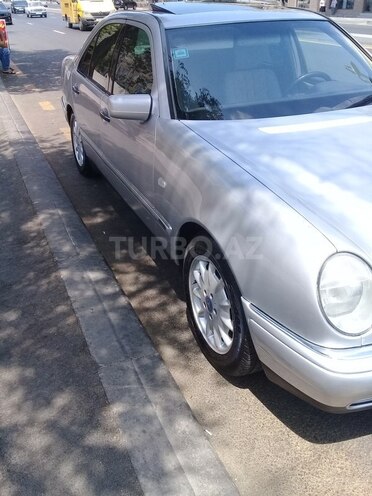 Mercedes E 240 1998, 350,000 km - 2.4 l - Bakı
