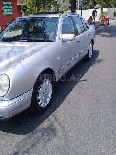 Mercedes E 240 1998, 350,000 km - 2.4 l - Bakı