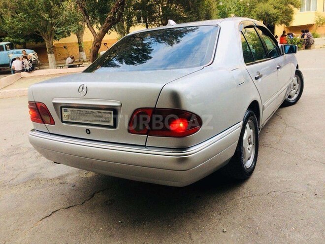 Mercedes E 250 1998, 235,000 km - 2.5 l - Sumqayıt