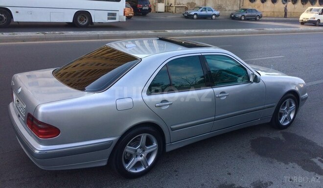 Mercedes E 280 2000, 245,600 km - 2.8 l - Bakı