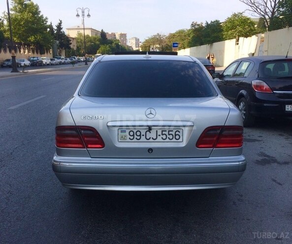 Mercedes E 280 2000, 245,600 km - 2.8 l - Bakı