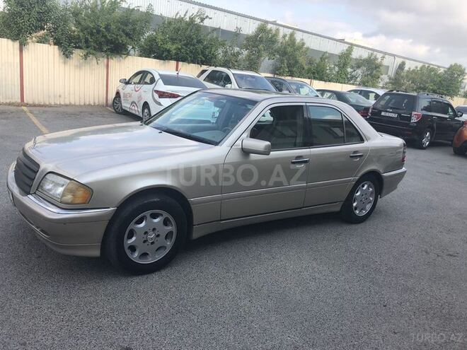 Mercedes C 230 1997, 136,000 km - 2.3 l - Bakı