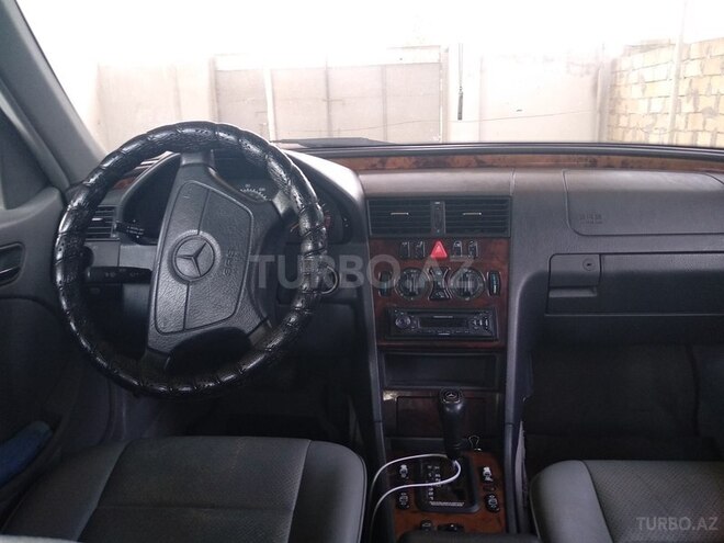 Mercedes C 230 1999, 220,000 km - 2.3 l - Neftçala