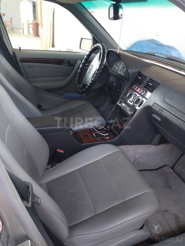 Mercedes C 230 1999, 220,000 km - 2.3 l - Neftçala