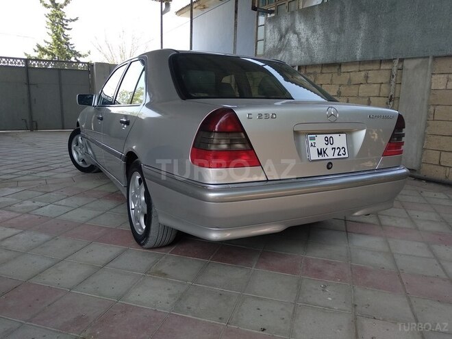Mercedes C 230 1999, 220,000 km - 2.3 l - Neftçala