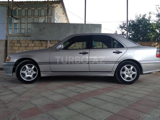 Mercedes C 230 1999, 220,000 km - 2.3 l - Neftçala