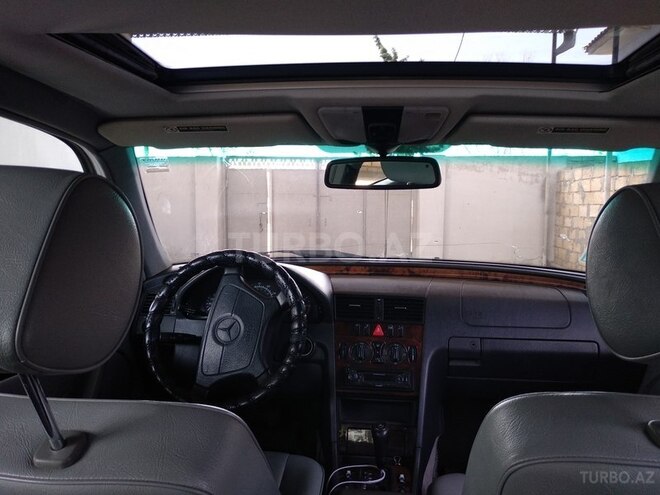 Mercedes C 230 1999, 220,000 km - 2.3 l - Neftçala