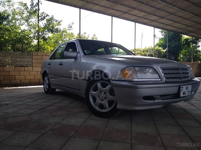 Mercedes C 230 1999, 220,000 km - 2.3 l - Neftçala