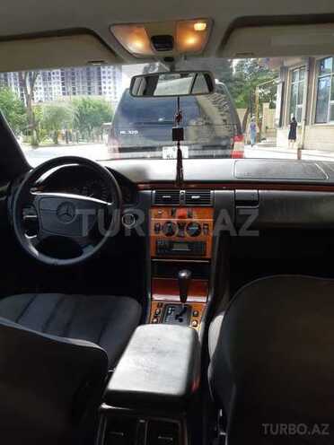 Mercedes E 240 1998, 347,000 km - 2.4 l - Bakı