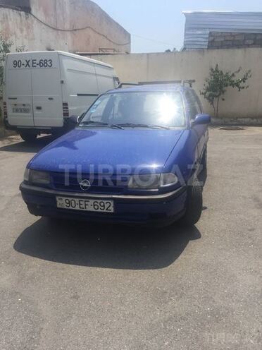 Opel Astra 1995, 284,000 km - 1.6 l - Bakı