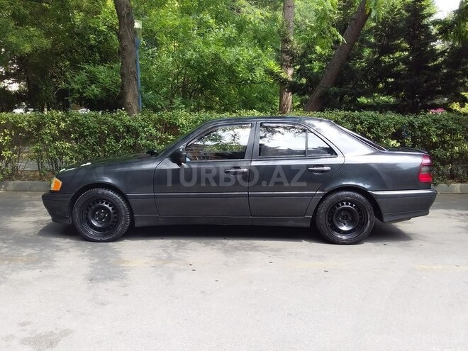 Mercedes C 200 1996, 332,000 km - 2.0 l - Bakı