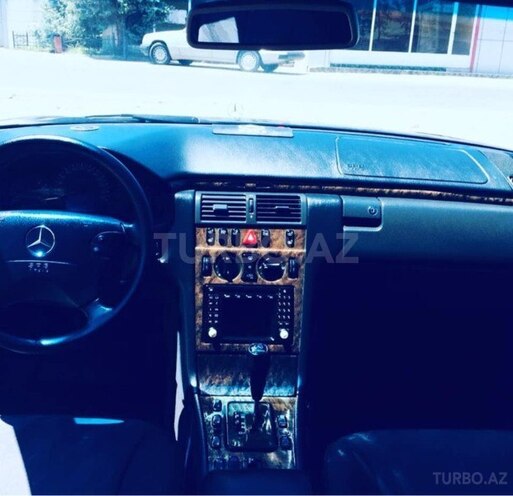 Mercedes E 240 2000, 285,032 km - 2.4 л - Masallı