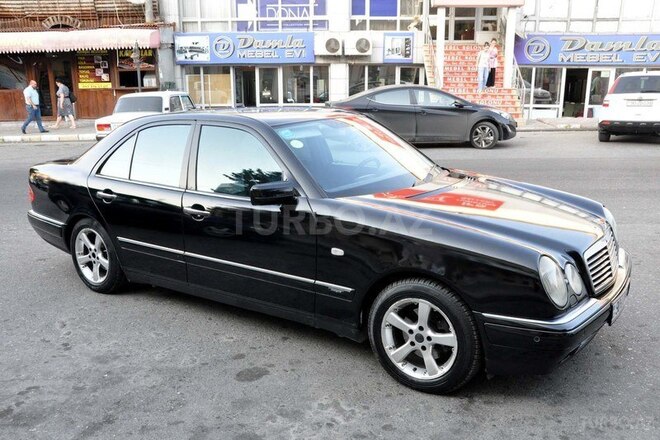 Mercedes E 240 1998, 310,000 km - 2.4 l - Bakı