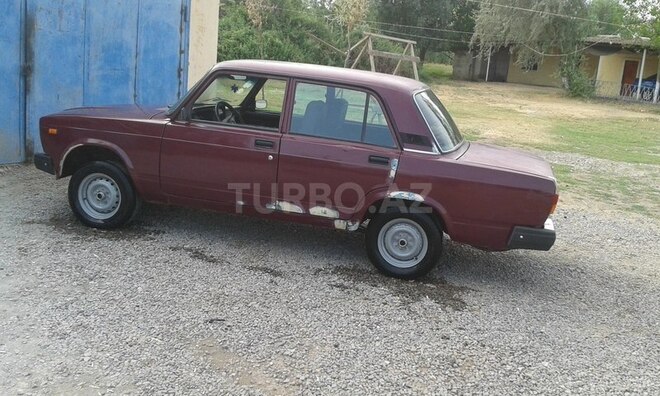 LADA (VAZ) 2107 2003, 128,950 km - 1.6 l - Salyan