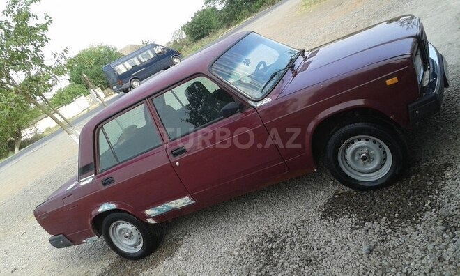 LADA (VAZ) 2107 2003, 128,950 km - 1.6 l - Salyan