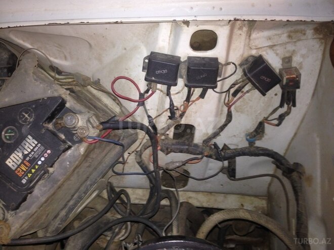LADA (VAZ) 2106 1991, 88,500 km - 1.6 l - Salyan
