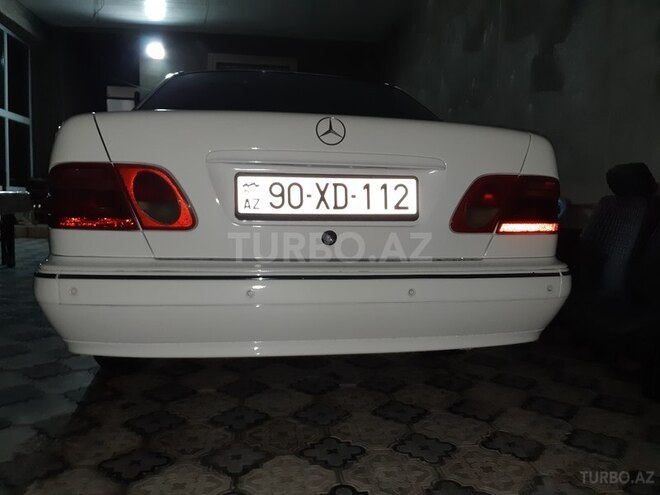 Mercedes E 220 1999, 410,000 km - 2.2 l - Bakı