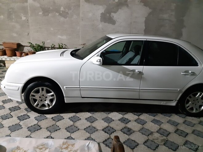 Mercedes E 220 1999, 410,000 km - 2.2 l - Bakı