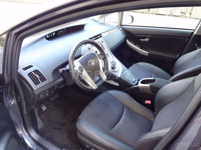Toyota Prius 2013, 68,000 km - 1.8 l - Bakı