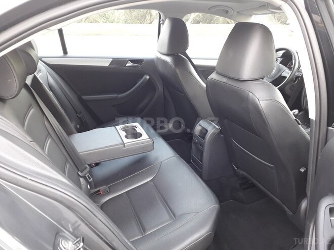 Volkswagen Jetta 2014, 60,000 km - 1.8 l - Bakı