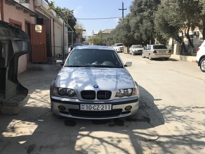 BMW 318 2000, 207,000 km - 2.1 л - Bakı