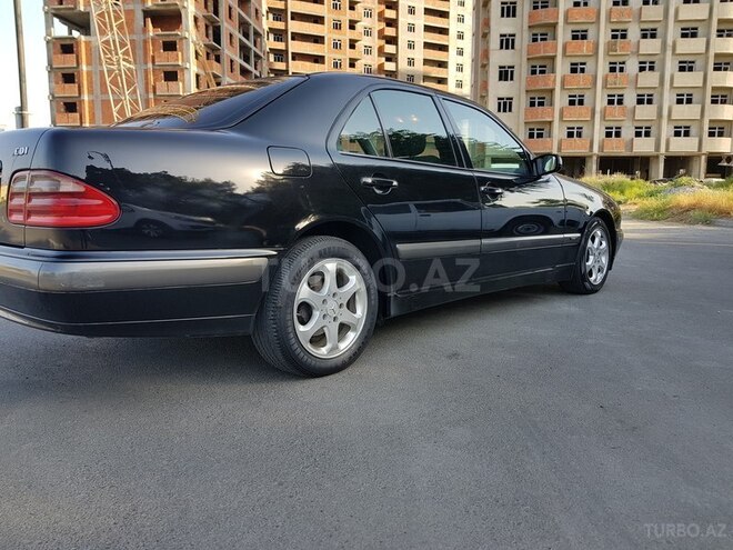 Mercedes E 220 2001, 333,053 km - 2.2 l - Bakı