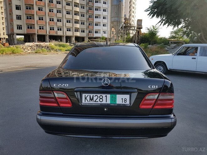 Mercedes E 220 2001, 333,053 km - 2.2 l - Bakı