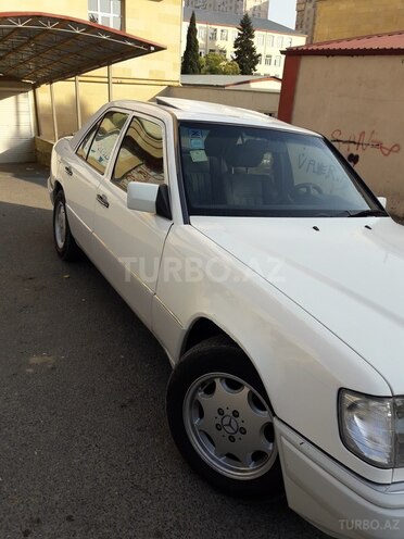 Mercedes E 200 1995, 315,000 km - 2.0 l - Bakı